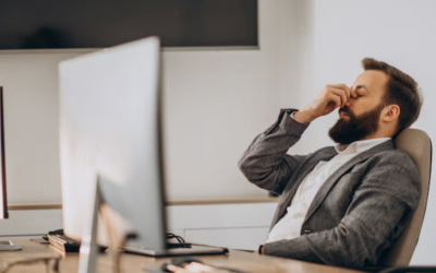 Micromanagement vs. confianza: cómo saber si tu estilo de liderazgo está limitando a tu equipo